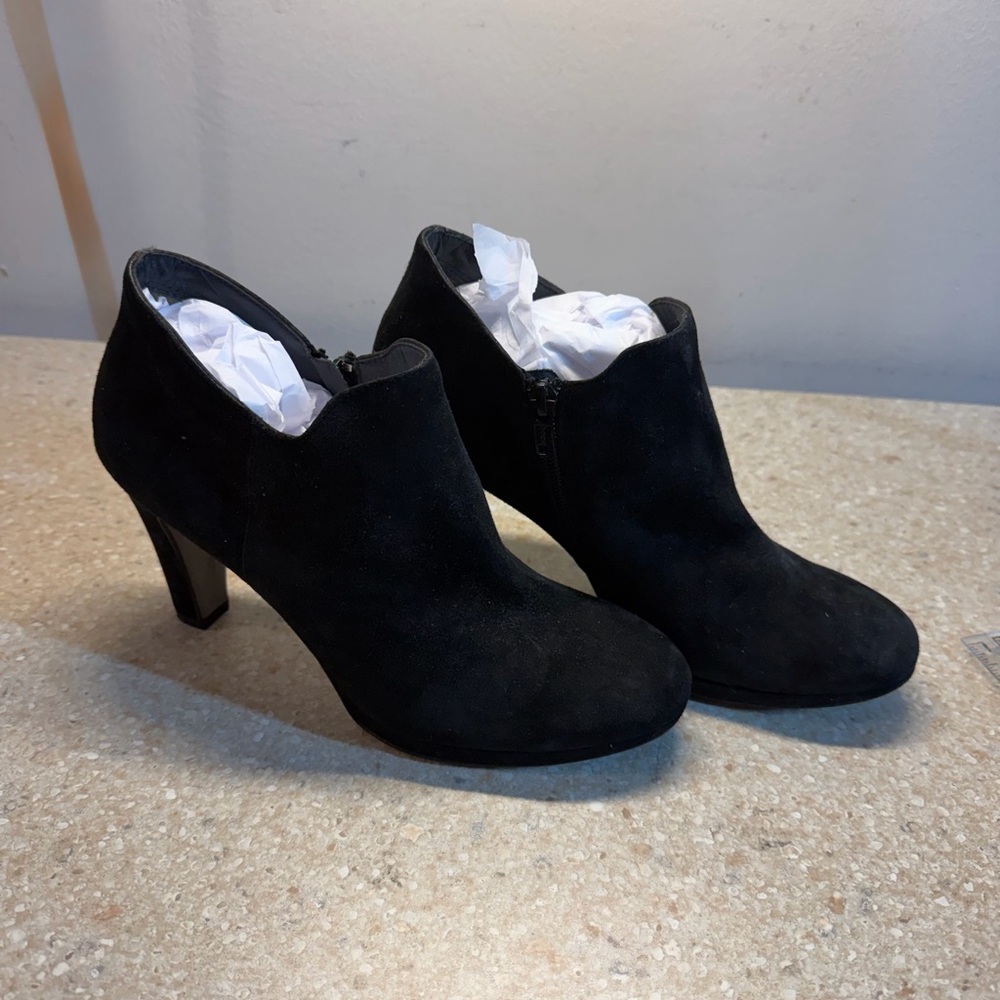 Elegant Black Paul Green “Jazzy”Women's Ankle Boots